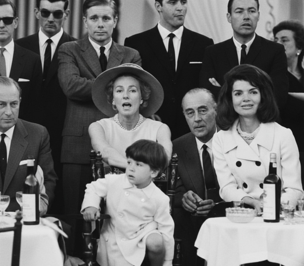 Jackie & Little John-John in Seville: The Day Camelot’s Heir Stepped Back Into the Spotlight