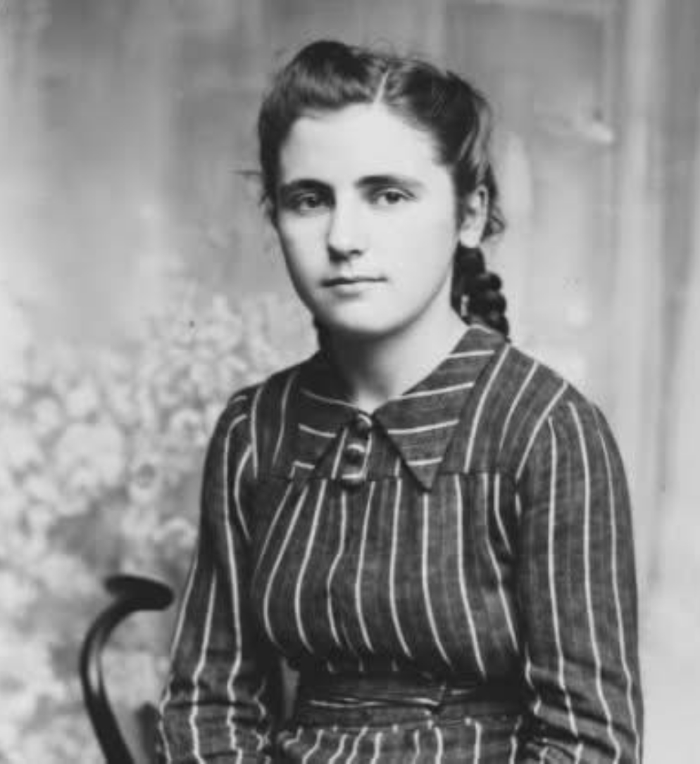 Four Armed Men Came for Her Land. They Forgot One Thing: She Had a Winchester.